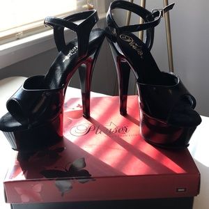 Sky high Pleaser heels